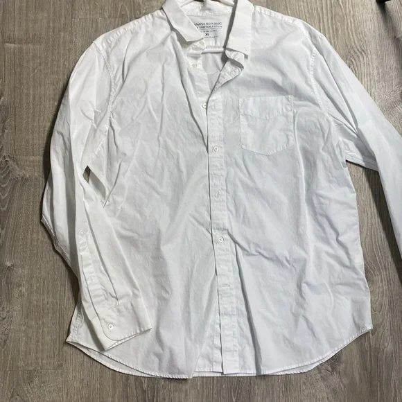 Banana Republic standard fit Luxe stretch poplin - Picture 2 of 3